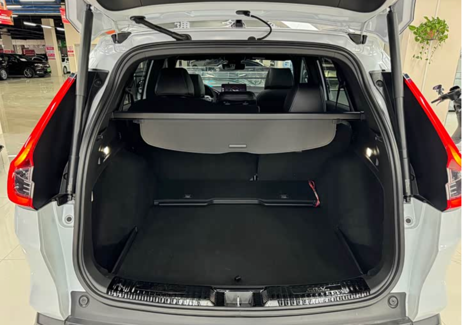 Honda CR-V 2023 PHEV 2.0L 33,000km Used