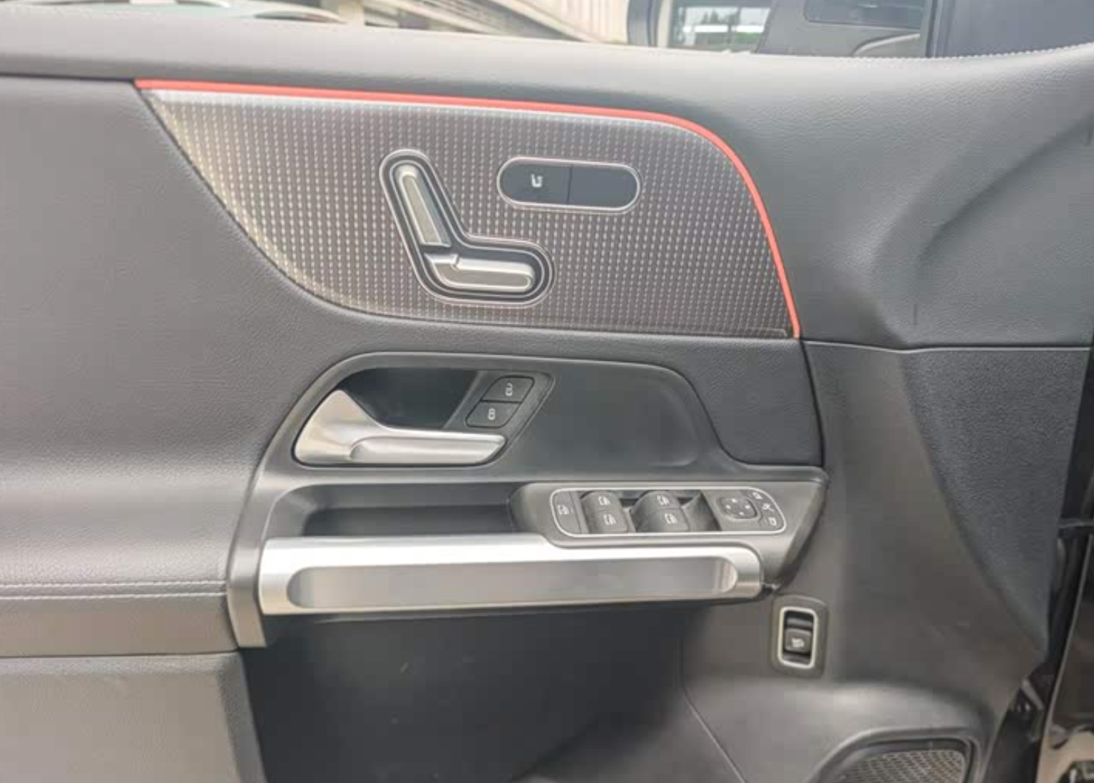 Mercedes EQB 2023 (m260 600km) 20,000km Used