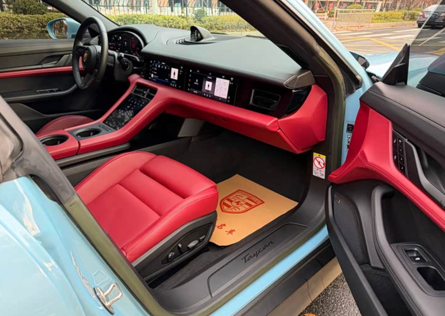 Porsche Taycan 2022 18,000km Used