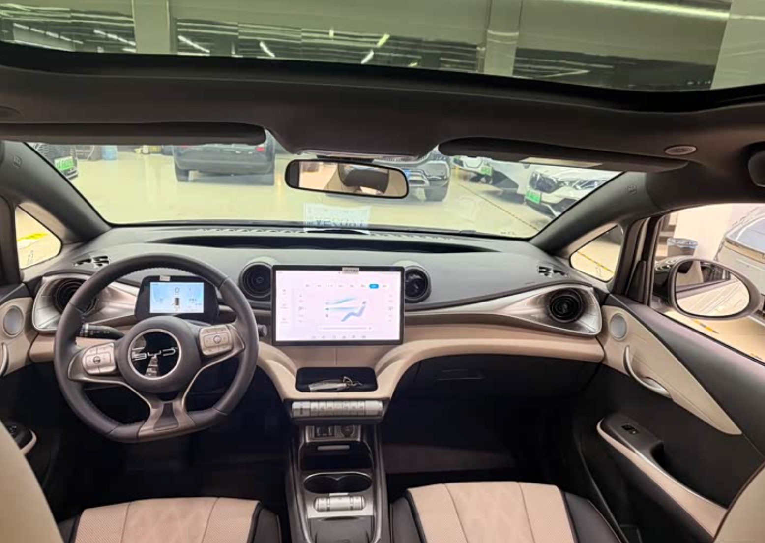 BYD Dolphin (420 km Range) 2023 38,000km Used