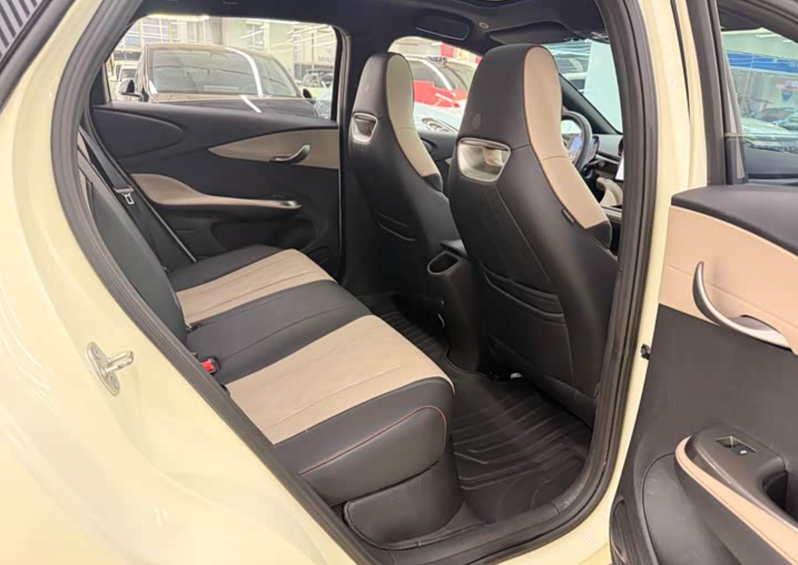 BYD Dolphin (420 km Range) 2023 38,000km Used